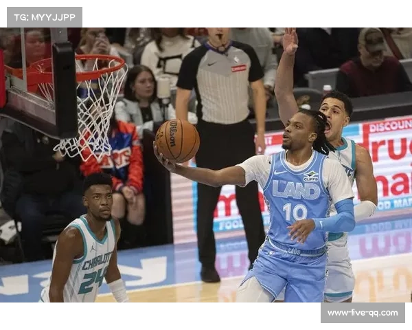 米切尔20分7篮板5助攻 骑士核心外线投射选择有待优化